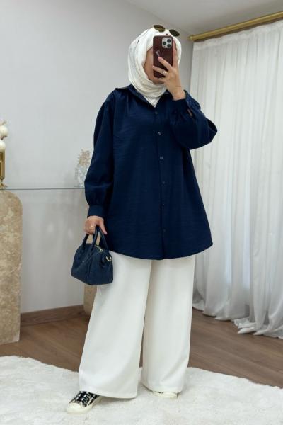 Larissa Tunik Lacivert