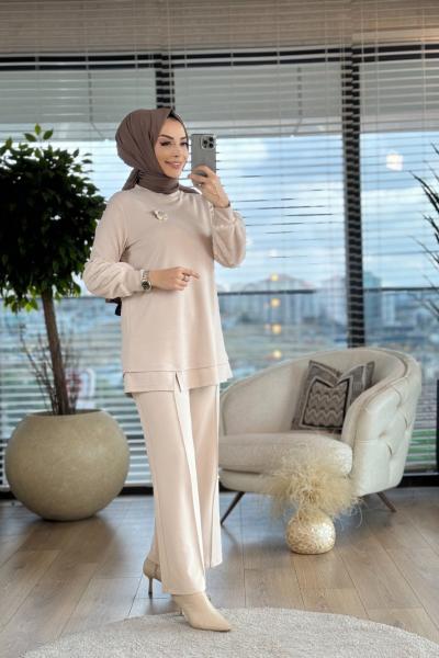 02-2178 Kolları Kürk Parçalı Takım Bej