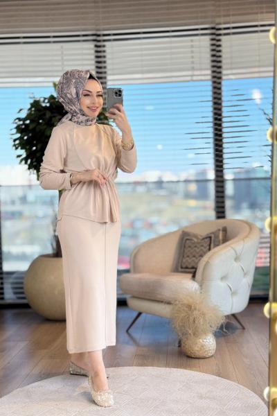 02-2299 Beli Büzgülü Biye Detaylı Takım Bej