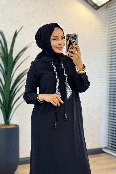 12692 Yakası Fularlı Elbise Siyah