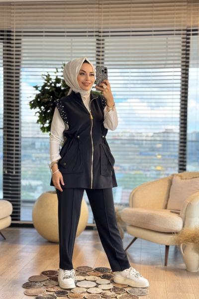 1392 Omuzları Zımbalı Yelekli Takım Siyah