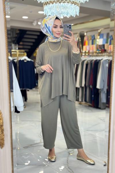 22743 Ön Kısa Arka Uzun Bluzlu Takım Haki