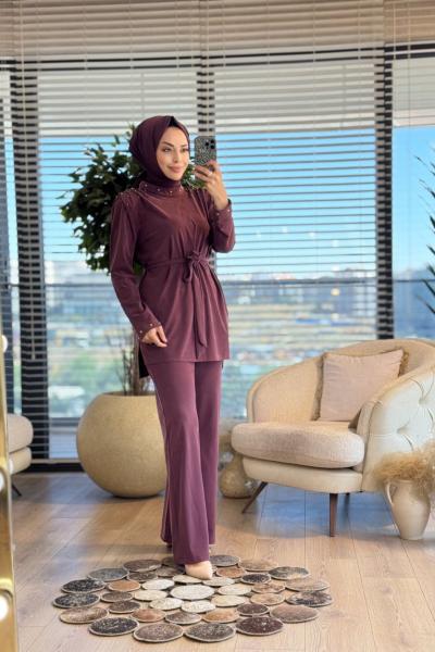 8569 Yaka Ve Omuzları Zımbalı Takım Bordo